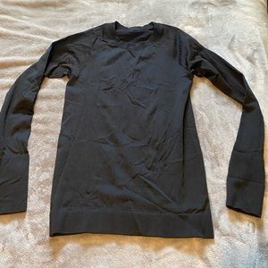 NWOT black lululemon long sleeve